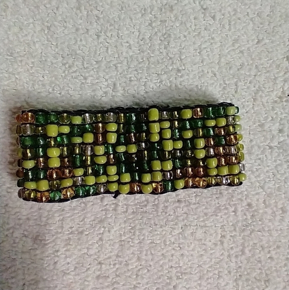 Yellow green beaded stretch wide bracelet - Picture 1 of 2